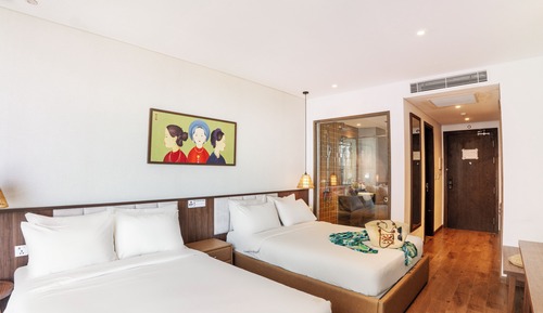 Habitación familiar, 2 camas de matrimonio, vistas al jardín