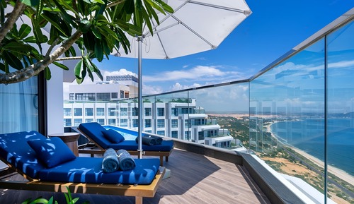 Ático, 2 habitaciones, piscina privada, vistas al mar