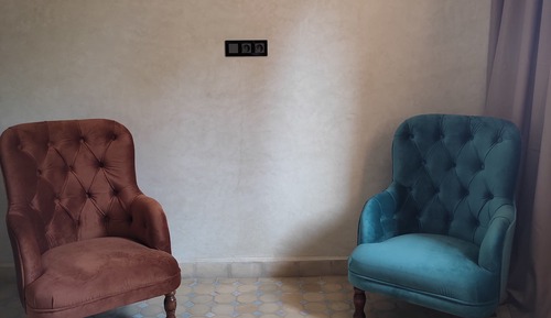 Habitación básica con 2 camas individuales