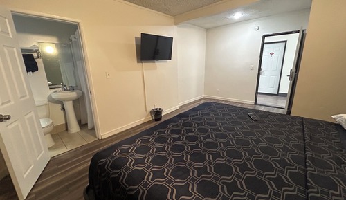 Habitación básica, 1 cama de matrimonio grande