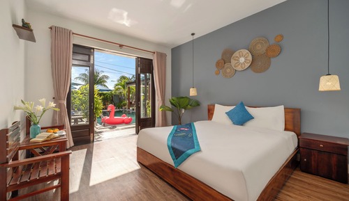 Habitación Deluxe con 1 cama doble o 2 individuales, no fumadores, vistas a la piscina