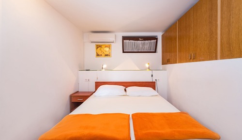 Apartamento, 1 habitación, balcón, vistas al jardín