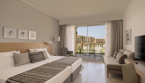 Habitación superior, vistas al jardín (Queen Bed)