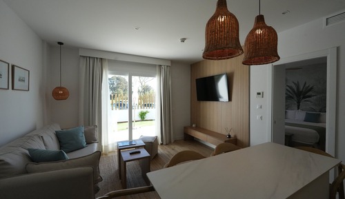Apartamento Confort, 1 habitación, cocina, vistas al jardín