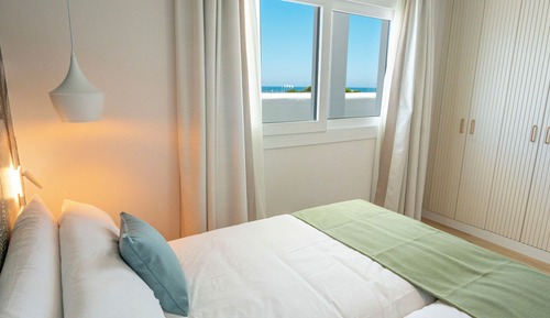 Apartamento Confort, 3 habitaciones, cocina, vistas al mar