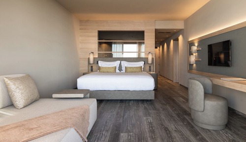 Suite exclusiva, bañera de hidromasaje