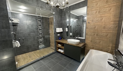 Suite Club