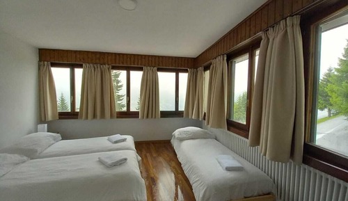Habitación triple clásica, vistas a la montaña
