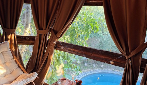 Bungalow ejecutivo, 1 cama doble, no fumadores, vistas al jardín