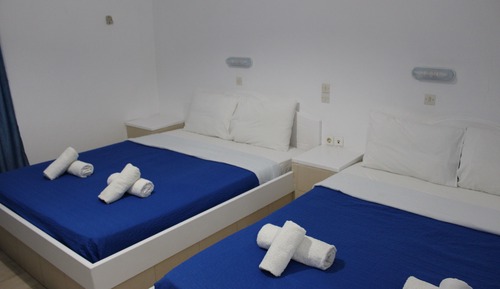 Habitación cuádruple estándar, vistas al jardín