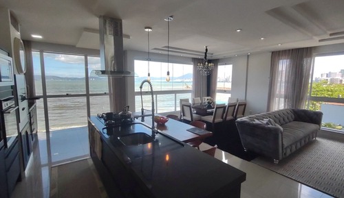 Apartamento Deluxe, vistas a la playa, sobre el agua