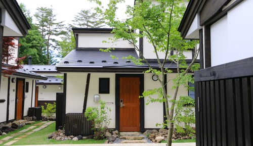 Villa (Villa (C))
