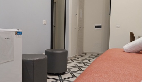 Habitación básica con 1 cama doble o 2 individuales