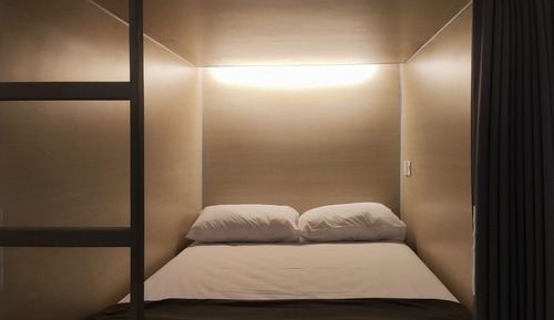 Habitación doble, dormitorio mixto
