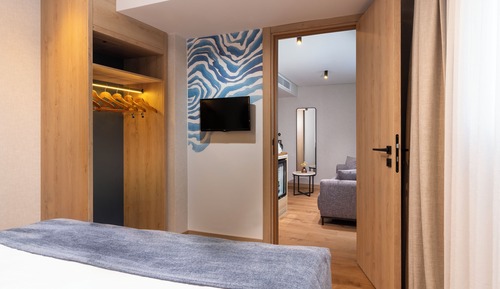 Family Connecting Rooms