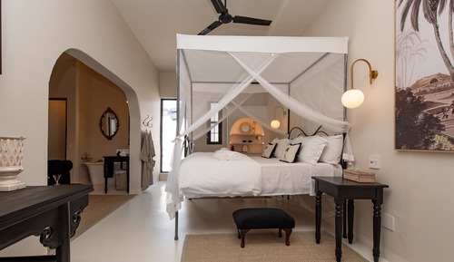 Suite, junto a la piscina