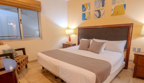 Apartamento, 1 cama de matrimonio grande con sofá cama, acceso a la piscina (#204-Not Pet Friendly)