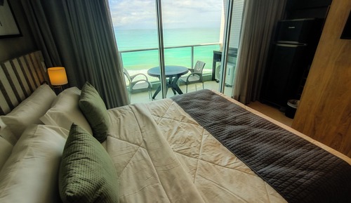 Estudio superior, 1 cama de matrimonio, vistas al mar
