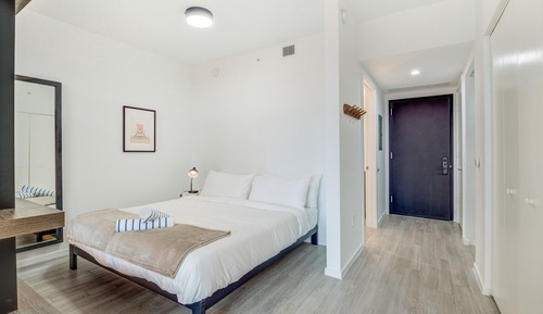 Estudio, 1 cama de matrimonio grande