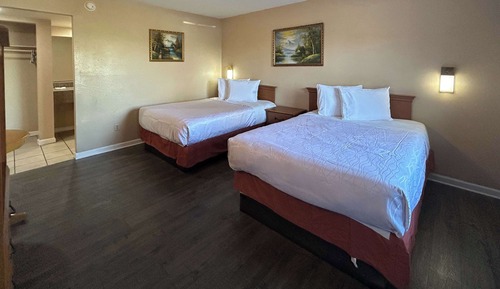 Habitación estándar, 2 camas de matrimonio, no fumadores, frigorífico y microondas
