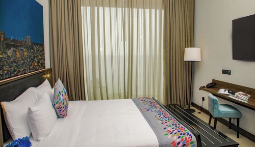 Deluxe King Room with Sea View
