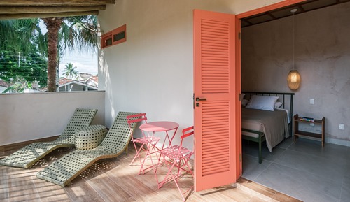 Suite Premium, bañera de hidromasaje, vistas a la piscina