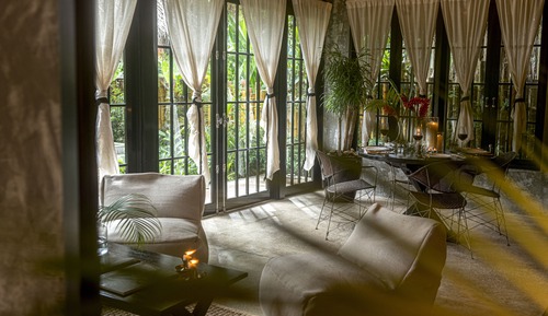 Bungalow de lujo, 1 cama de matrimonio grande, acceso a la piscina, junto a la playa