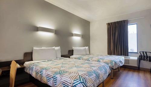 Habitación estándar, 2 camas dobles, no fumadores, frigorífico y microondas