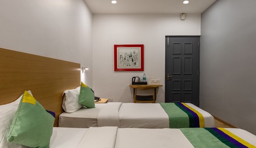 Habitación estándar con 1 cama doble o 2 individuales