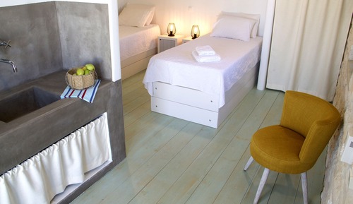 Habitación superior con 1 cama doble o 2 individuales