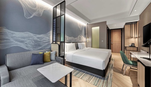 Habitación, varias camas, vistas a la ciudad