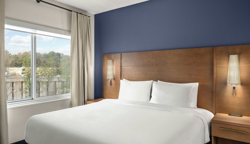Estudio, 1 cama de matrimonio grande con sofá cama