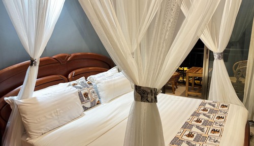 Habitación estándar doble, 1 cama doble, balcón, vistas al lago
