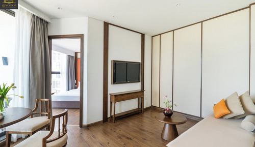 Apartamento de lujo, 2 habitaciones, balcón, vistas a la playa