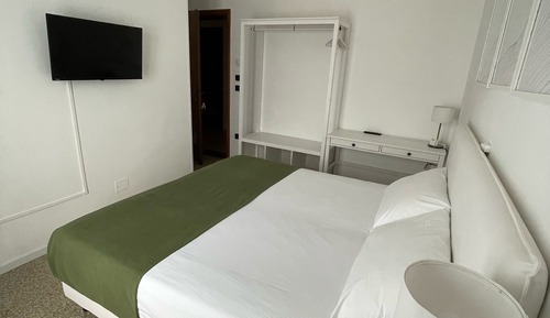 Habitación Confort con 1 cama doble o 2 individuales