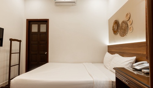 Habitación económica doble, sin ventanas