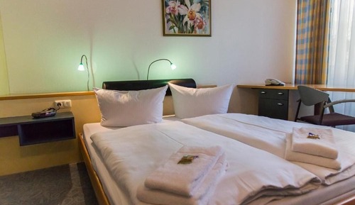 Habitación Confort con 1 cama doble o 2 individuales, 1 habitación, no fumadores, vistas al jardín