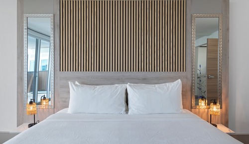 Suite, 1 cama de matrimonio grande con sofá cama, balcón