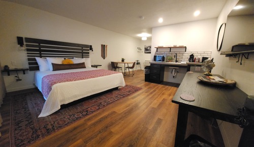 Habitación, 1 cama de matrimonio grande, accesible para personas con discapacidad, cocina básica
