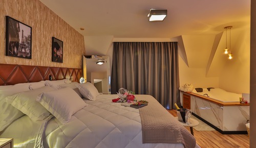 Habitación doble superior, 1 cama de matrimonio grande, no fumadores, bañera de hidromasaje