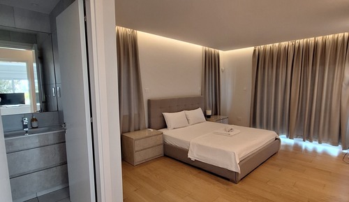 Apartamento de lujo, 2 habitaciones, no fumadores, planta baja