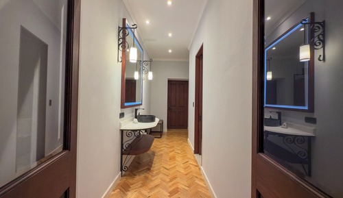 Habitación de lujo doble, 2 camas de matrimonio, balcón
