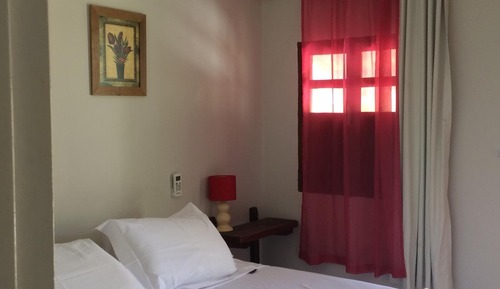 Habitación Confort con 1 cama doble o 2 individuales