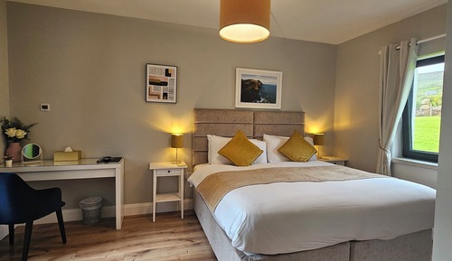 Habitación de lujo con 1 cama doble o 2 individuales