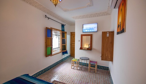Aicha Room 7