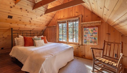 Cabaña clásica, 1 cama de matrimonio, chimenea, vistas parciales al lago