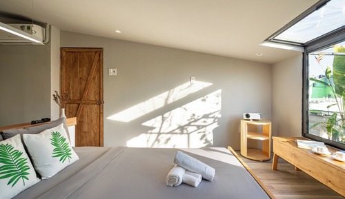 Estudio City, 1 cama de matrimonio, cocina, vistas a la ciudad