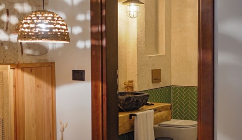 Deluxe Street Room