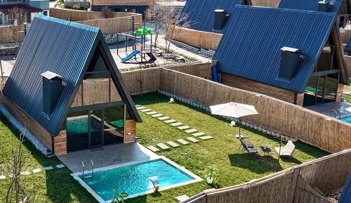 Bungalow Deluxe