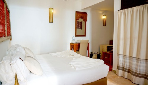 Habitación triple, baño privado (Merzouga)